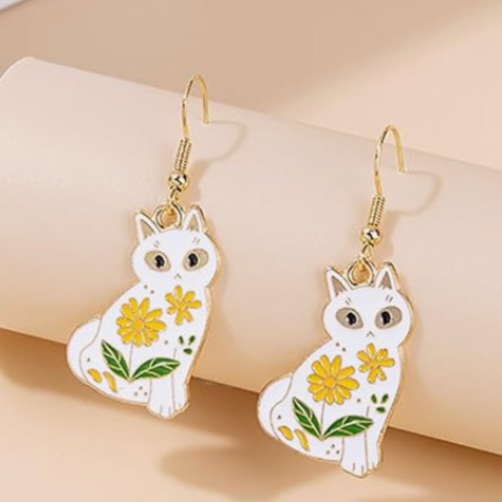 Free People ⭐️ Cat Earrings